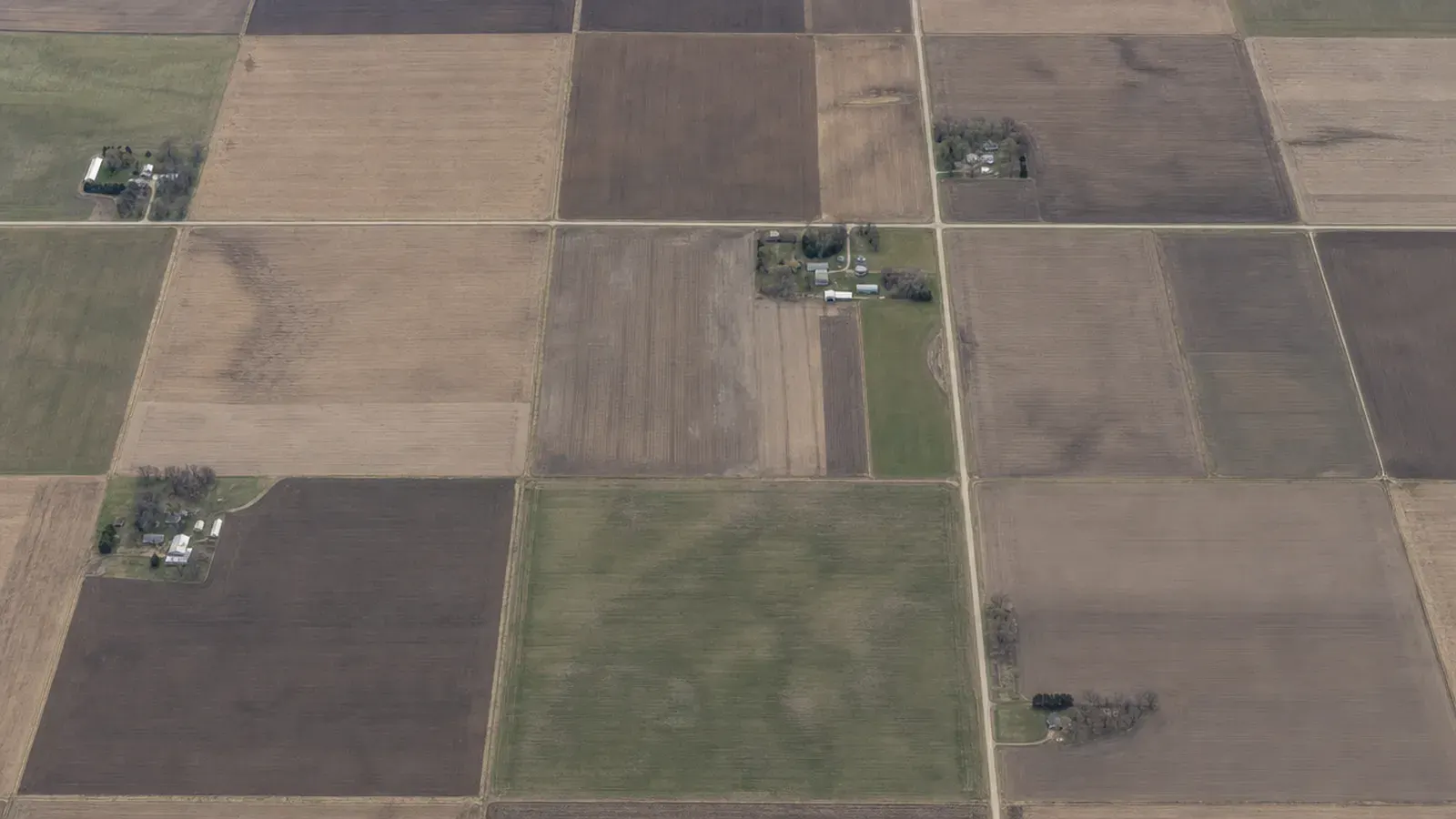Farmland from above, in quarters and forties